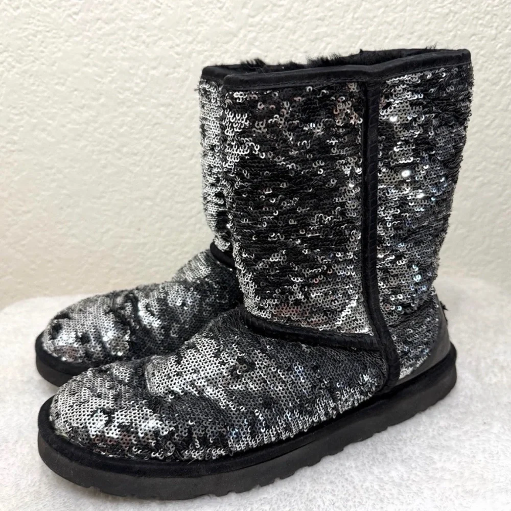 UGG size some